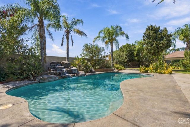 10409 Hinderhill Drive, Bakersfield, CA 93312