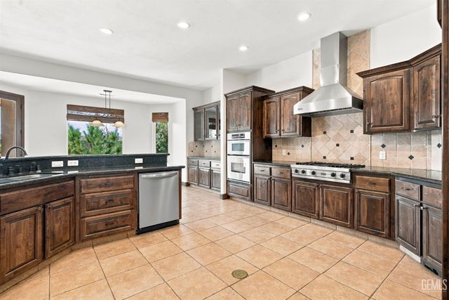 10409 Hinderhill Drive, Bakersfield, CA 93312