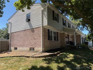 900 Moonlight Drive, Englewood, OH 45322