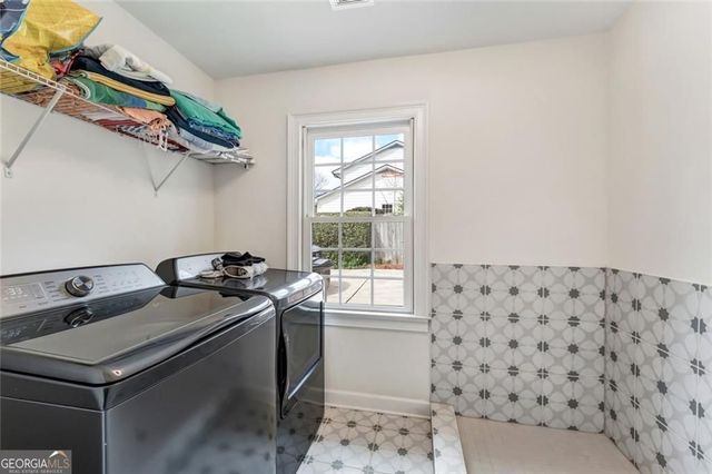 1275 Oakhaven Drive, Roswell, GA 30075