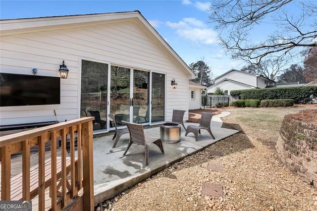 1275 Oakhaven Drive, Roswell, GA 30075