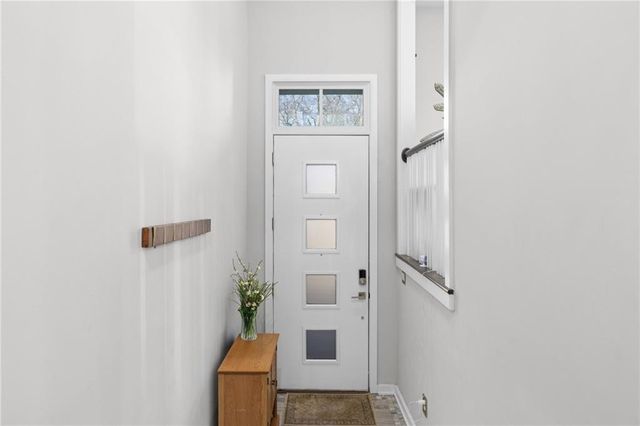 823 Canterbury Overlook, Atlanta, GA 30324