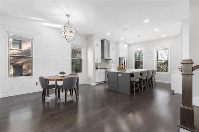 823 Canterbury Overlook, Atlanta, GA 30324