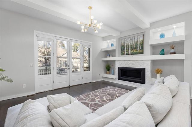 823 Canterbury Overlook, Atlanta, GA 30324