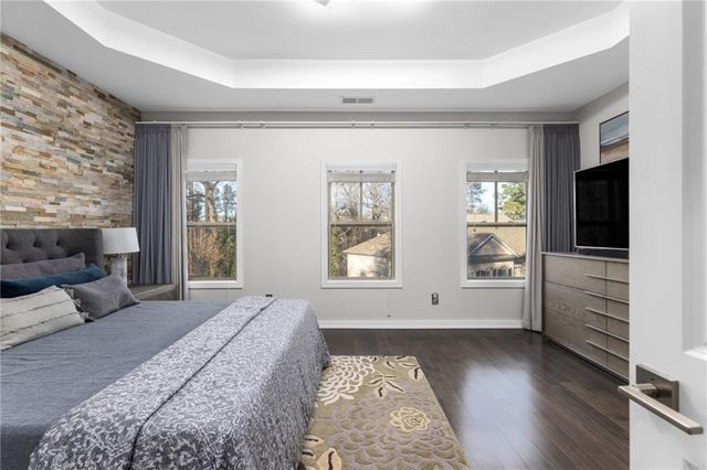 823 Canterbury Overlook, Atlanta, GA 30324