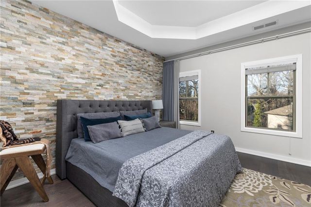 823 Canterbury Overlook, Atlanta, GA 30324