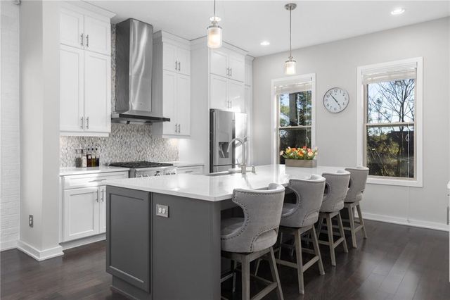 823 Canterbury Overlook, Atlanta, GA 30324