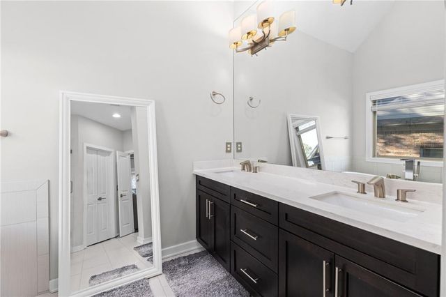 823 Canterbury Overlook, Atlanta, GA 30324