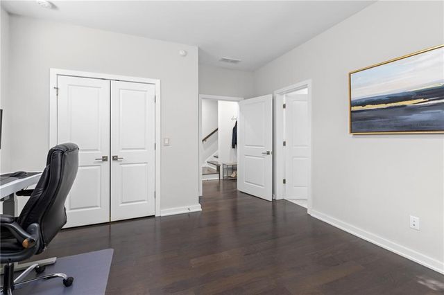 823 Canterbury Overlook, Atlanta, GA 30324