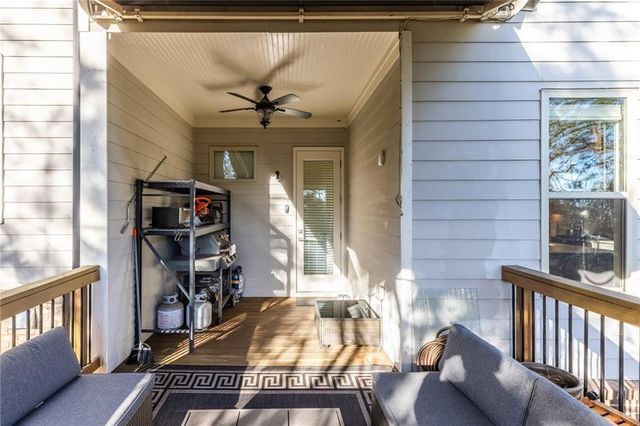 823 Canterbury Overlook, Atlanta, GA 30324