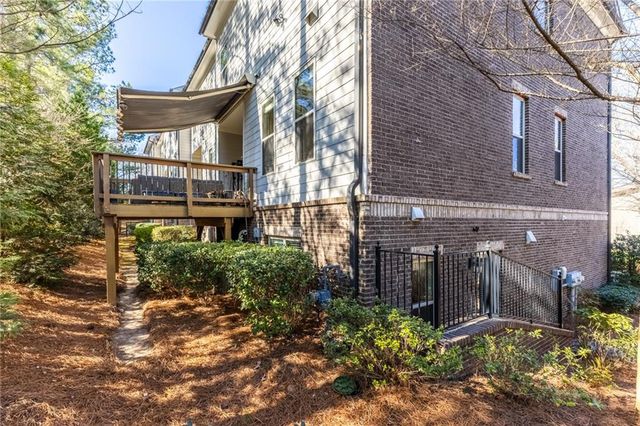 823 Canterbury Overlook, Atlanta, GA 30324