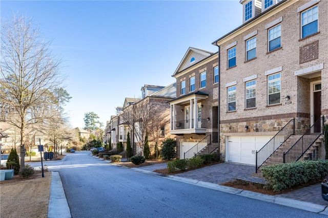 823 Canterbury Overlook, Atlanta, GA 30324