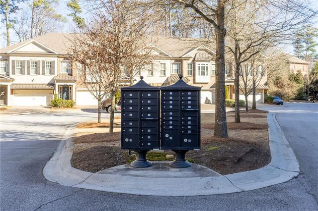 823 Canterbury Overlook, Atlanta, GA 30324