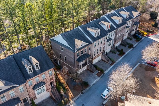 823 Canterbury Overlook, Atlanta, GA 30324