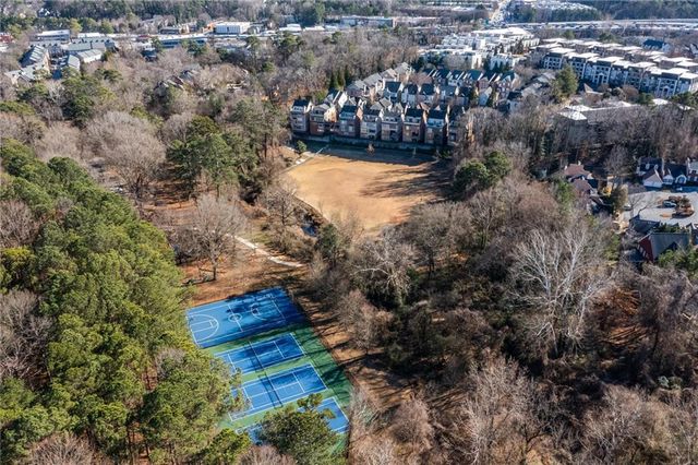 823 Canterbury Overlook, Atlanta, GA 30324