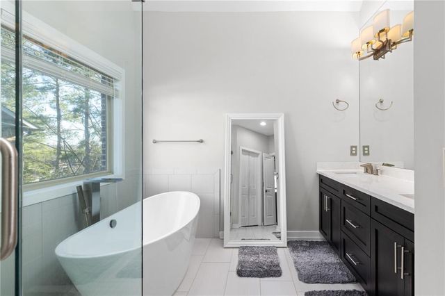 823 Canterbury Overlook, Atlanta, GA 30324