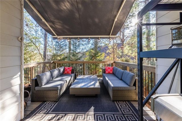 823 Canterbury Overlook, Atlanta, GA 30324