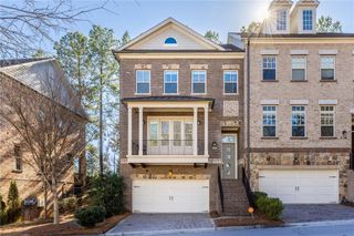 823 Canterbury Overlook, Atlanta, GA 30324