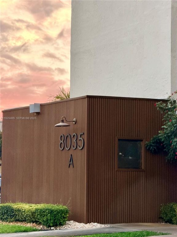 8035 SW 107th Ave 317, Miami, FL 33173