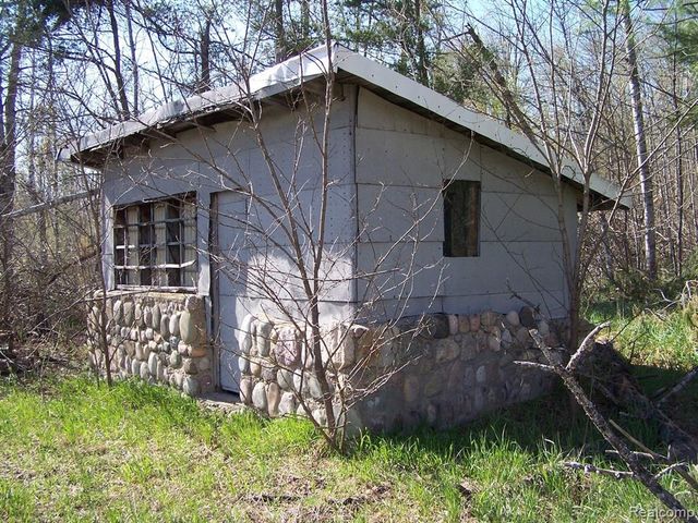 2720 Sawyer Road, Gaylord, MI 49735