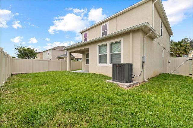 1588 LUDINGTON AVENUE, Wesley Chapel, FL 33543