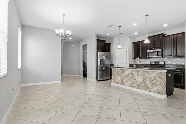 1588 LUDINGTON AVENUE, Wesley Chapel, FL 33543