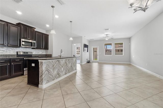 1588 LUDINGTON AVENUE, Wesley Chapel, FL 33543