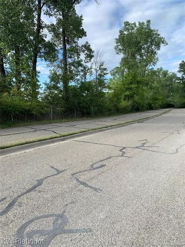 25891 Ballard Street, Harrison Twp, MI 48045