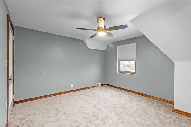 50 Sunrise Dr, Pleasant Hills, PA 15236