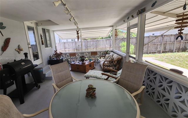 831 Plover Ave, Miami Springs, FL 33166