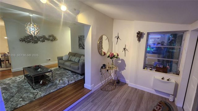 831 Plover Ave, Miami Springs, FL 33166