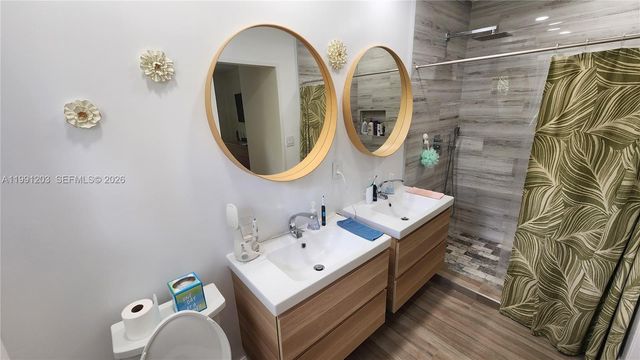 831 Plover Ave, Miami Springs, FL 33166