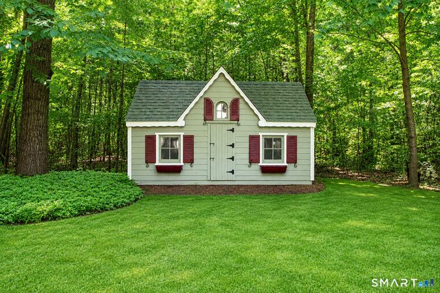 7 Douglass Drive, Granby, CT 06035
