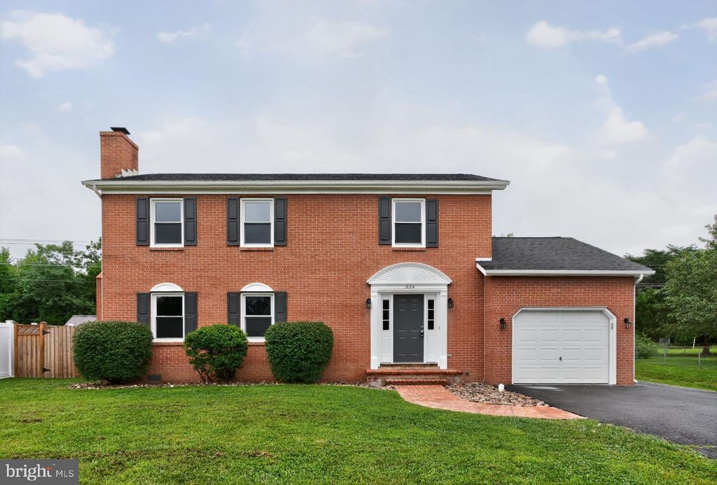 234 BLUEBIRD DR, Stephens City, VA 22655