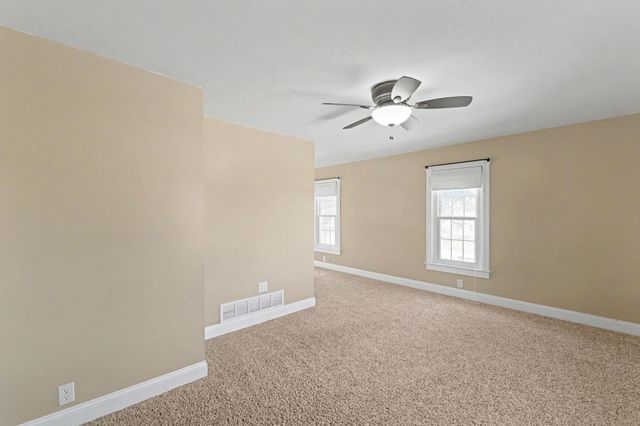 21424 SW County Line Rd, Rose Hill, KS 67133