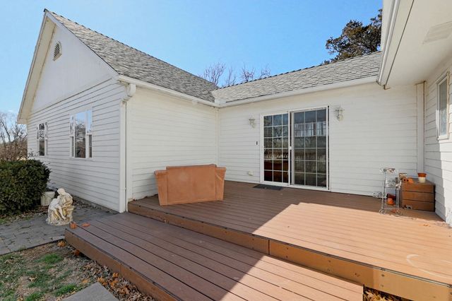 21424 SW County Line Rd, Rose Hill, KS 67133