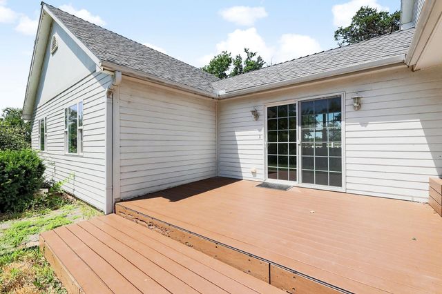 21424 SW County Line Rd, Rose Hill, KS 67133