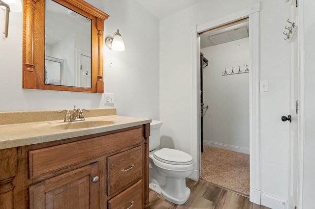 21424 SW County Line Rd, Rose Hill, KS 67133