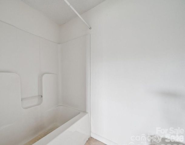 411 Central Avenue S, Landis, NC 28088