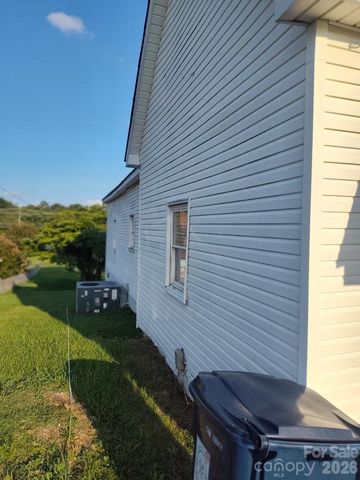 411 Central Avenue S, Landis, NC 28088