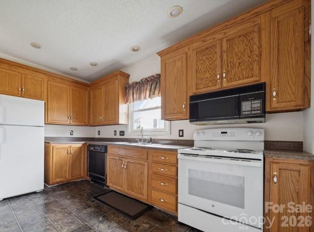 411 Central Avenue S, Landis, NC 28088