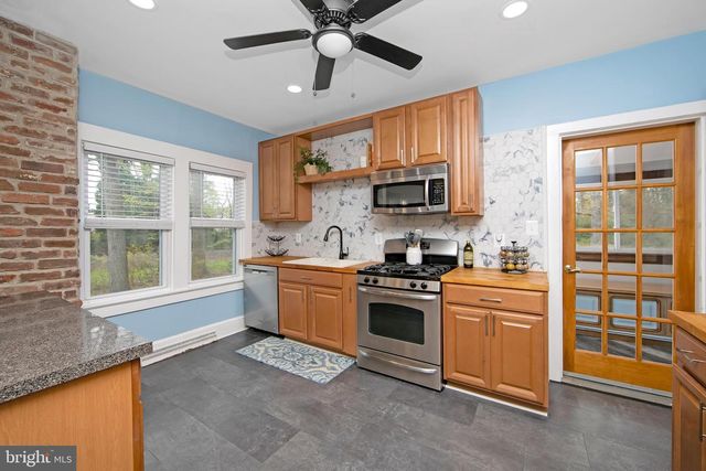504 N LINCOLN AVENUE, Moorestown, NJ 08057