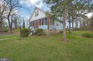 504 N LINCOLN AVENUE, Moorestown, NJ 08057