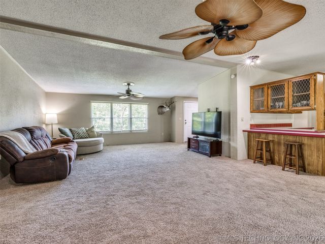 9341 W 186th Street S, Mounds, OK 74047