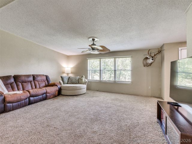 9341 W 186th Street S, Mounds, OK 74047