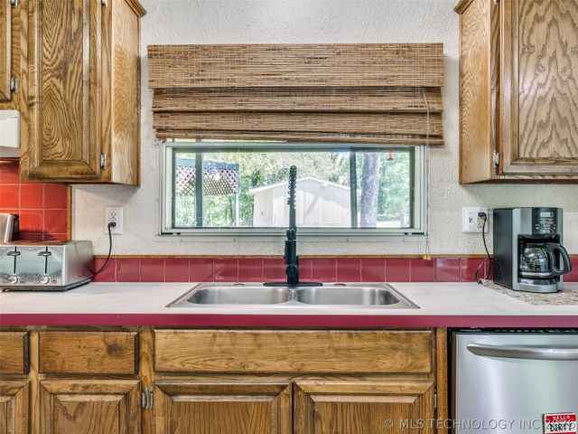 9341 W 186th Street S, Mounds, OK 74047
