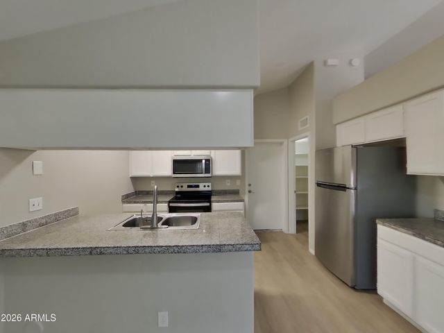 7321 N 69TH Avenue, Glendale, AZ 85303