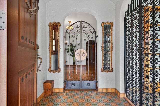 1431 22ND AVENUE N, St Petersburg, FL 33704