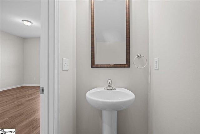 812 Camberwell Road, Simpsonville, SC 29680