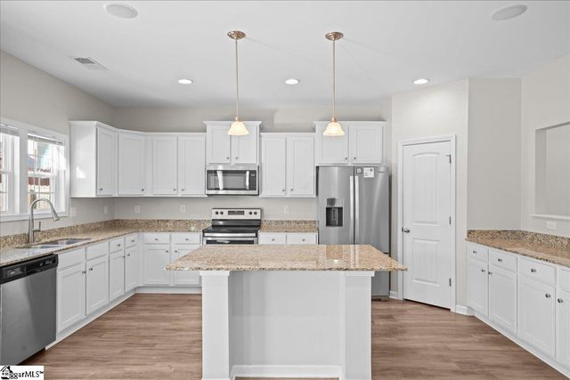 812 Camberwell Road, Simpsonville, SC 29680